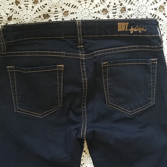 Kut from the Kloth Ali Fit and Flare Jeans - Picture 6 of 7